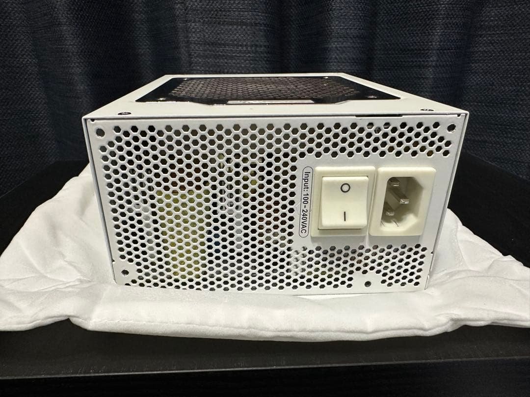 Seasonic  Silent 1050W ホワイト 電源ユニット