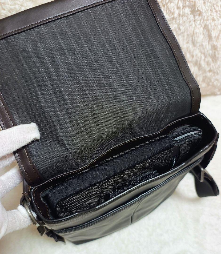 (美品)TUMI ALPHA 2 ショルダーバッグ、ポーチ ブラック 黒