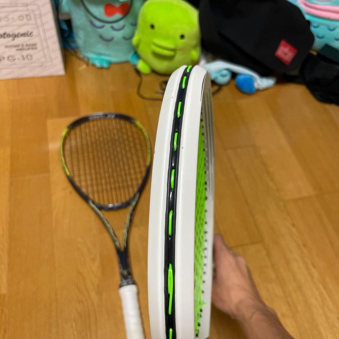 テニスラケット アクロスピード　ボルトレイジ