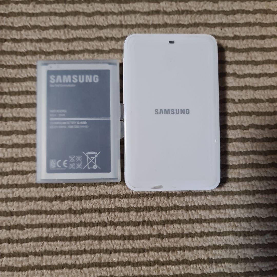 未使用に近い　galaxy note3 おまけ　バッテリーとバッテリー充電器