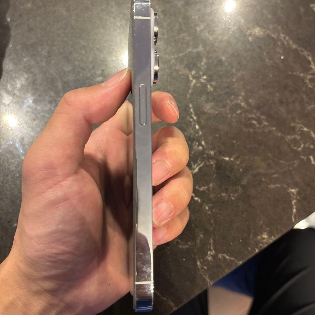【美品】　Apple iPhone 14 Pro シルバー 256G