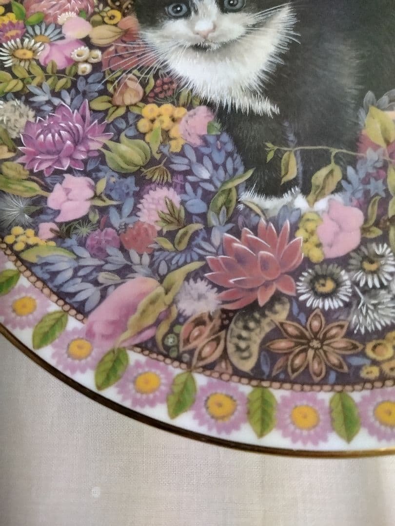 エインズレイ　猫の絵皿　英国製　　　　ボーンチャイナ　美品