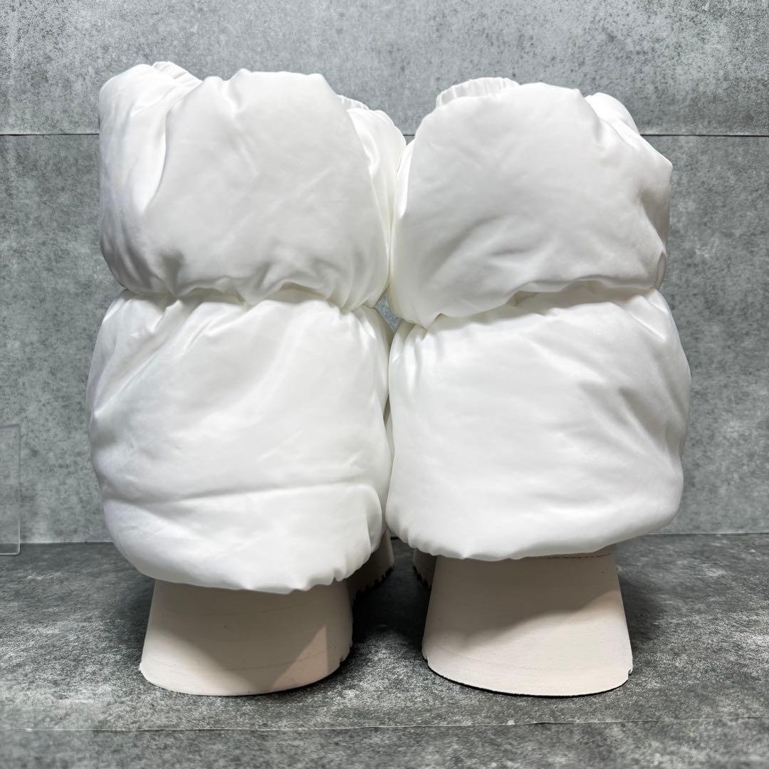【新品未使用】UGG クラシックミニ ディッパー パッファー ホワイト 23cm