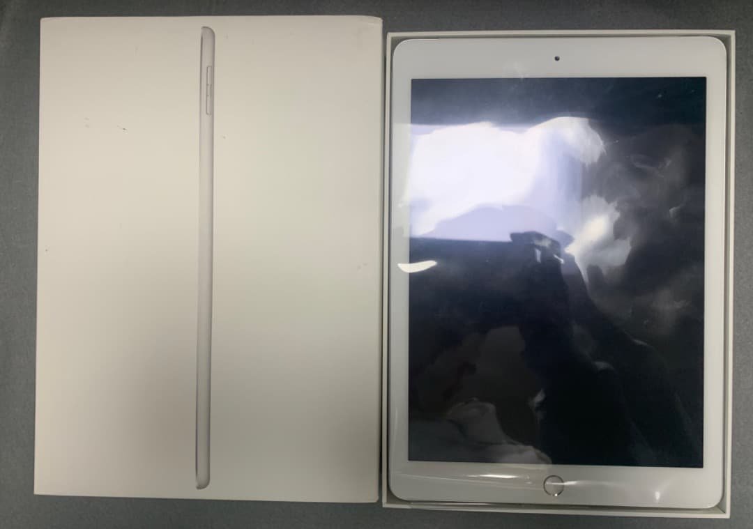 新品未使用 SIMフリー iPad 第5世代 Wi-Fi +Cellular版