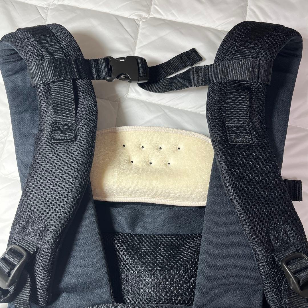 【ほぼ未使用、全付属品あり】ラクリス 抱っこ紐 ブラック BK（新生児期から）