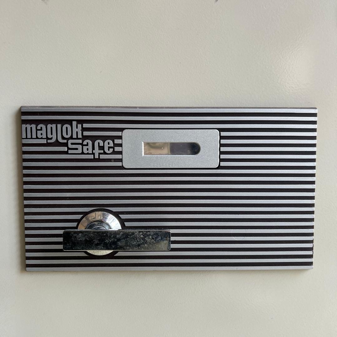 EIKO magjlokSafe 耐火金庫　EM-217N マグネット