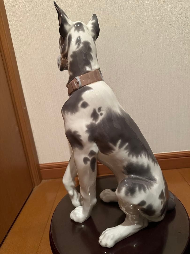 リヤドロ　グレートデン